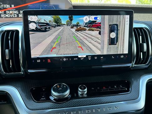 New 2026 Ford Expedition Platinum w/ Stealth Appearance Package AWD/4WD image 33