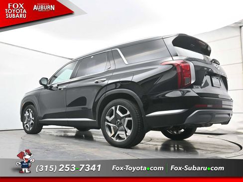 Used 2023 Hyundai Palisade SEL AWD/4WD image 16