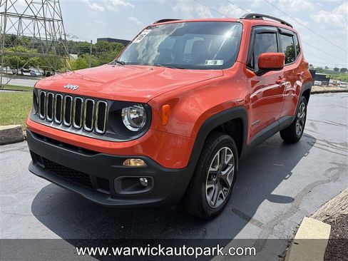 Used 2016 Jeep Renegade Latitude w/ Safety & Security Group AWD/4WD image 3