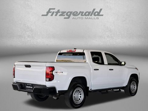 Used 2024 Chevrolet Colorado W/T AWD/4WD image 7