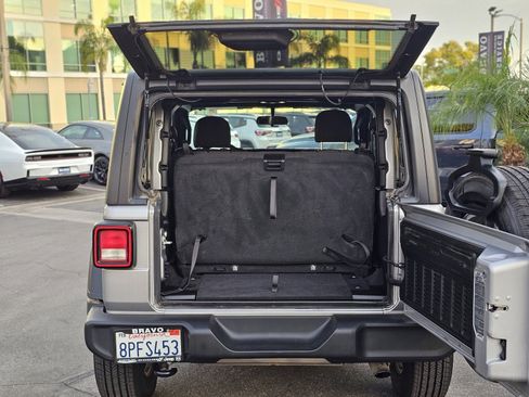 Used 2020 Jeep Wrangler Sport image 7