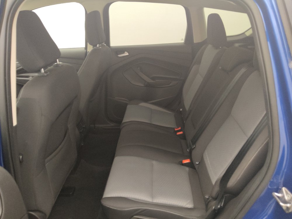 Used 2018 Ford Escape SE w/ Ford Safe & Smart Package FWD image 18