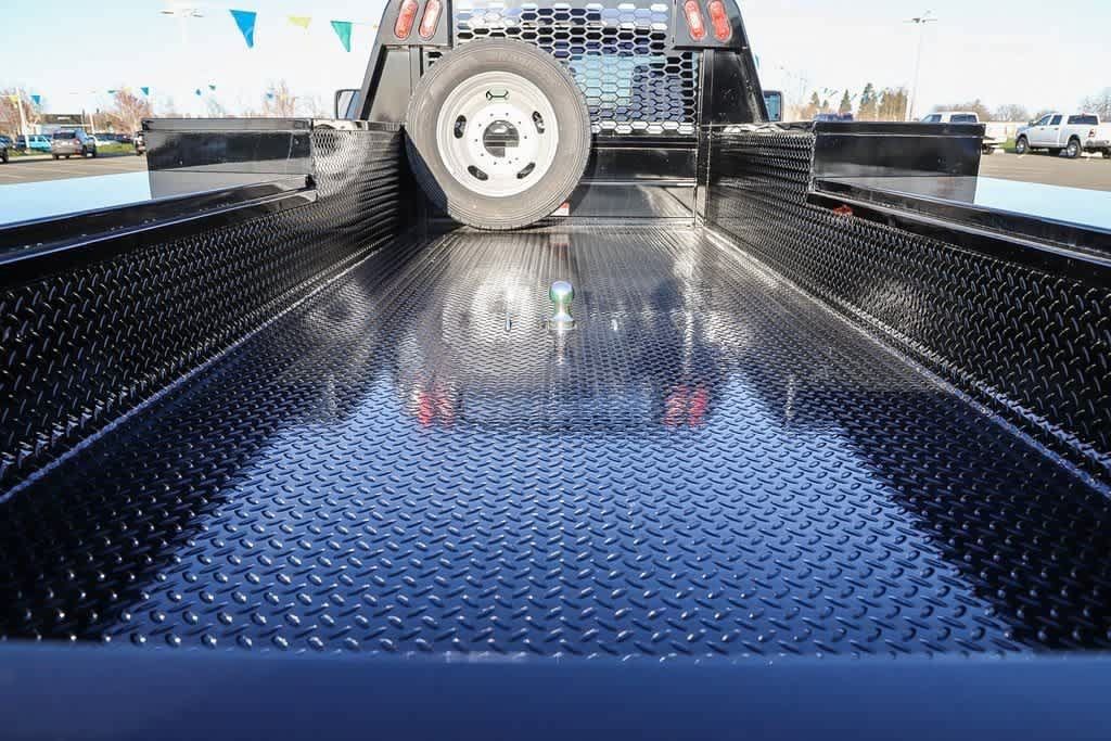 New 2024 RAM 4500 Tradesman RWD image 26