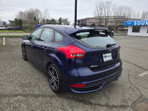 Used 2016 Ford Focus ST w/ Equipment Group 401A image 7