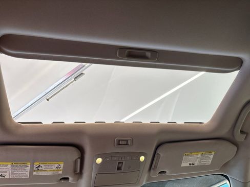 Used 2019 Nissan Pathfinder SL w/ SL Premium Package image 29