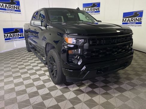 Used 2025 Chevrolet Silverado 1500 Custom AWD/4WD image 1