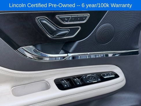 Used 2023 Lincoln Corsair FWD image 25