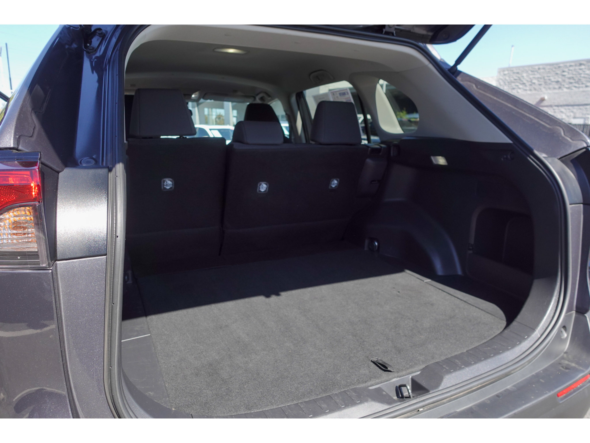 Used 2025 Toyota RAV4 LE AWD/4WD image 22