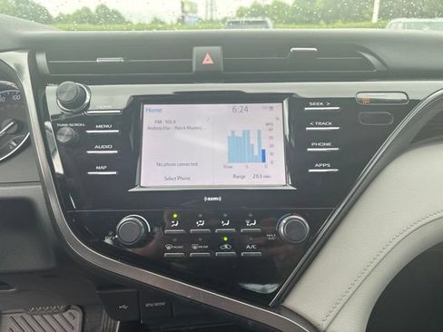 Used 2020 Toyota Camry LE FWD image 19