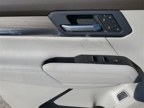 Used 2026 GMC Terrain Denali image 46