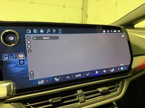 Certified 2024 Chevrolet Equinox EV RS AWD/4WD image 19