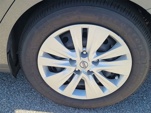 Used 2025 Nissan Sentra S image 12