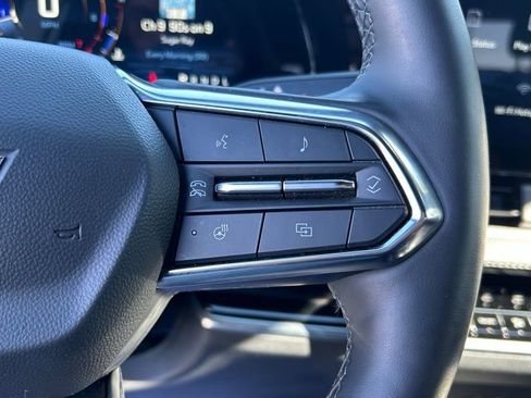 Used 2025 Chevrolet Equinox LT image 25