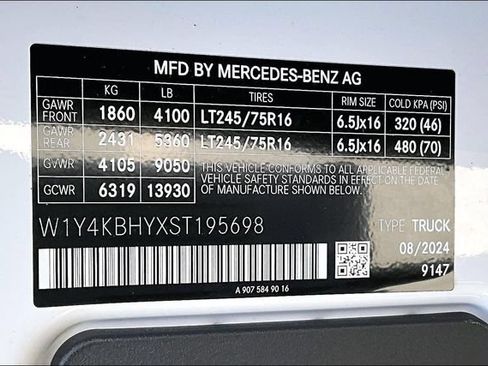 Used 2025 Mercedes-Benz Sprinter 2500 image 23