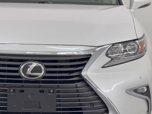 Used 2018 Lexus ES 350 w/ Premier Package FWD image 12