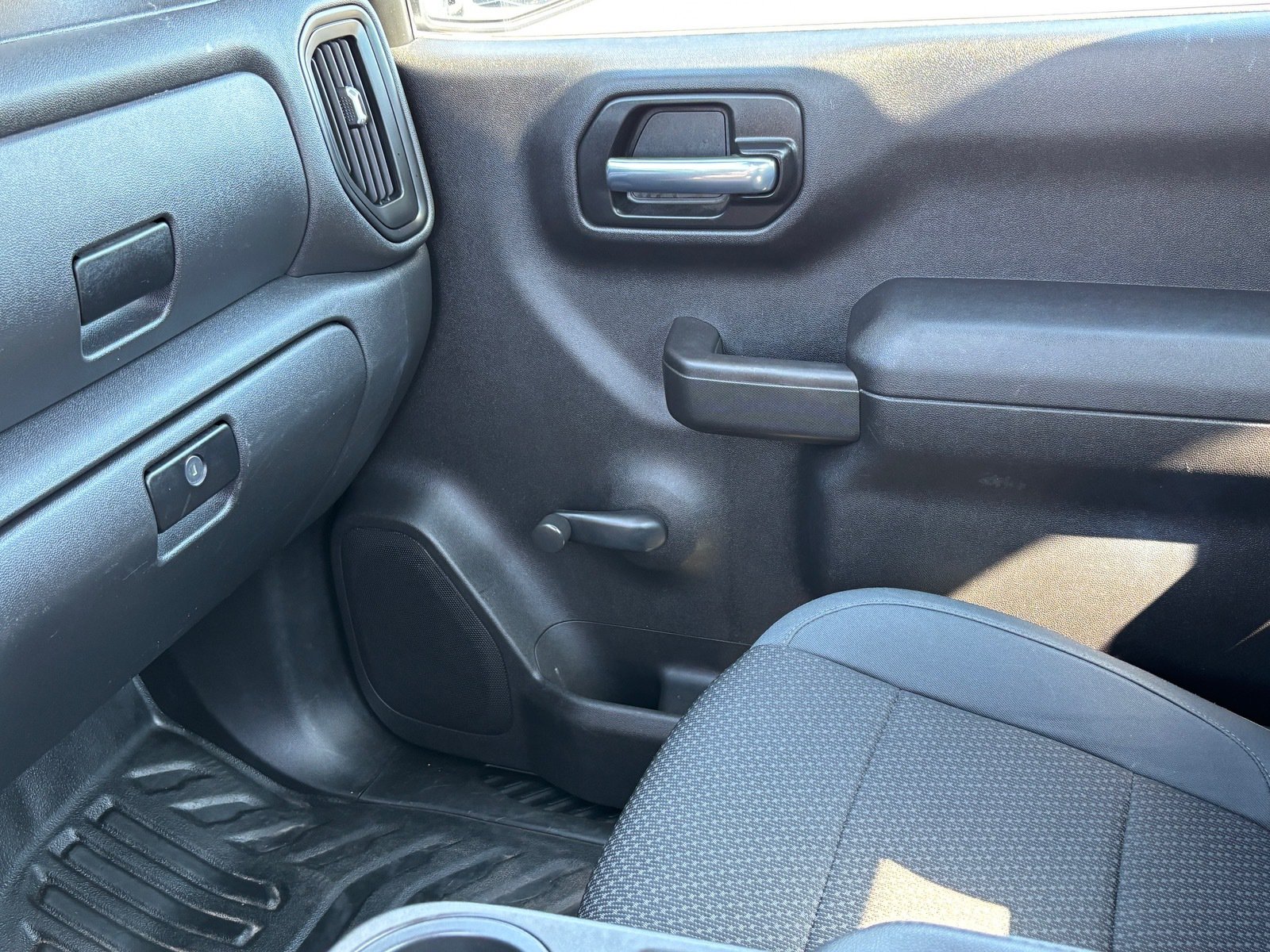 Used 2019 Chevrolet Silverado 1500 W/T RWD image 18