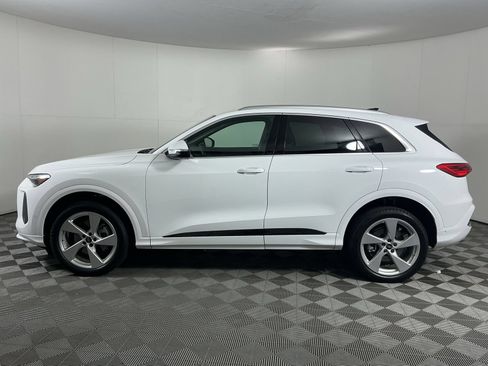 Used 2025 Audi Q5 Premium Plus w/ Premium Plus AWD/4WD image 4