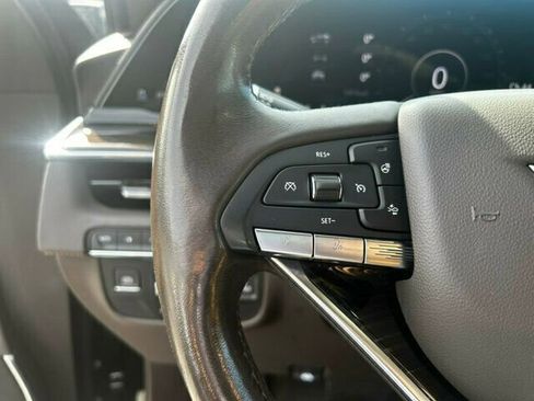 Used 2021 Cadillac Escalade Premium Luxury w/ Driver Assist Tech Package image 28