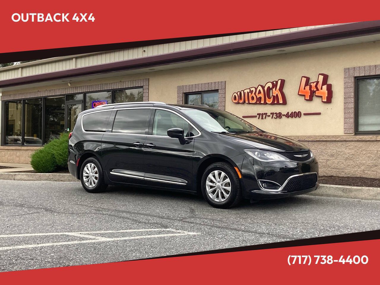 Used 2018 Chrysler Pacifica Touring-L FWD image 1