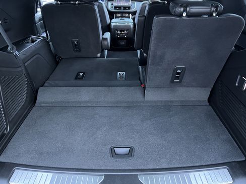 Used 2023 Chevrolet Tahoe Z71 image 20