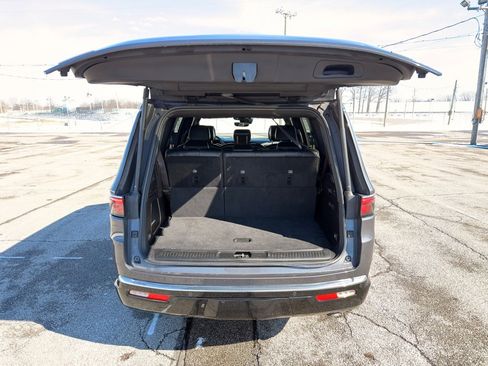 Used 2023 Jeep Wagoneer Series III w/ Preferred Equipment Group image 43