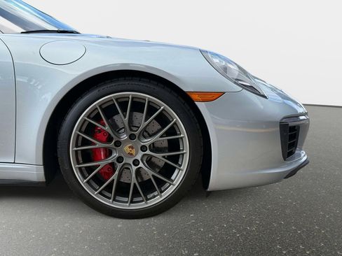 Used 2017 Porsche 911 Carrera 4S image 20