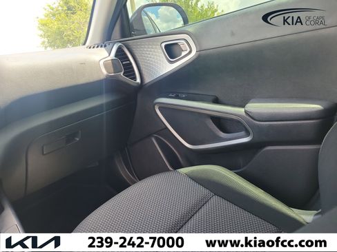 Certified 2021 Kia Soul LX FWD image 15