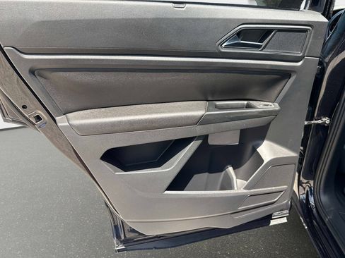 Used 2018 Volkswagen Atlas SE FWD image 11
