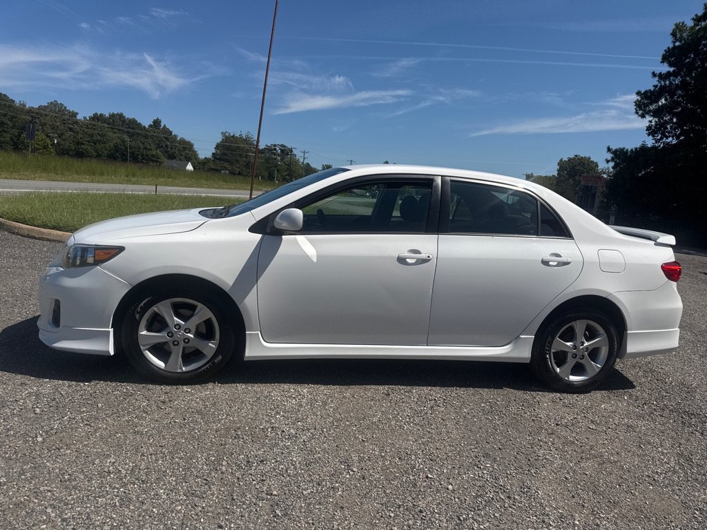 Used 2013 Toyota Corolla S FWD image 5