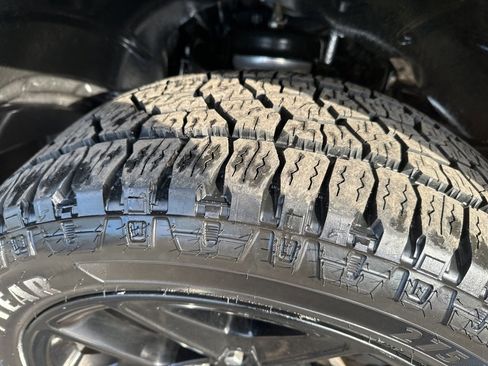 Used 2020 RAM 1500 Laramie image 11