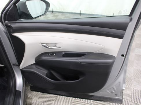 Used 2025 Hyundai Tucson SEL FWD image 26