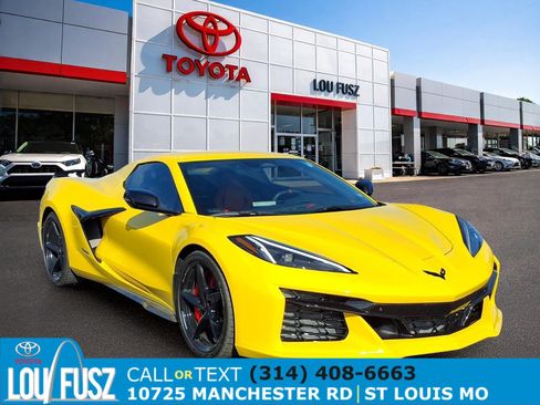 Used 2025 Chevrolet Corvette E-Ray w/ ZER Performance Package AWD/4WD image 1