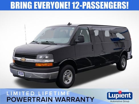 Used 2025 Chevrolet Express 3500 LT w/ LT Preferred Equipment Group image 9
