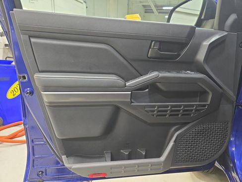 Used 2025 Toyota Tacoma SR5 image 26