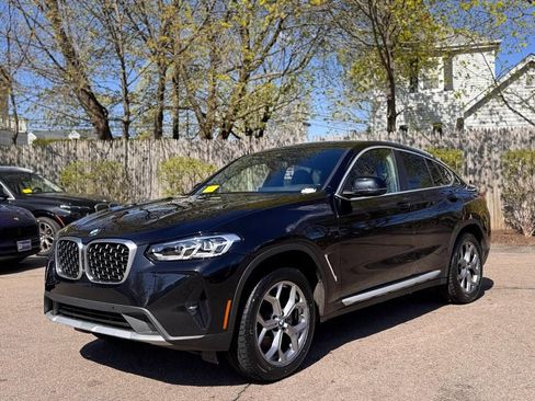 Used 2025 BMW X4 xDrive30i AWD/4WD image 2