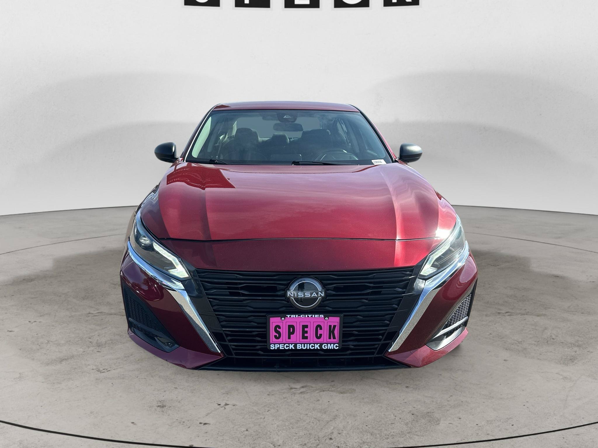 Used 2024 Nissan Altima 2.5 SV FWD image 8