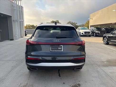 Certified 2025 Audi Q5 Premium Plus w/ Premium Plus AWD/4WD image 7