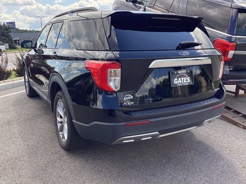 Used 2021 Ford Explorer XLT w/ Equipment Group 202A AWD/4WD image 5