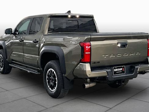 Used 2024 Toyota Tacoma TRD Off-Road w/ TRD Off Road Premium Package AWD/4WD image 12
