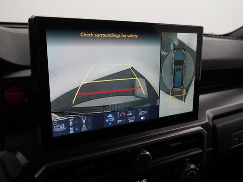 Certified 2025 Toyota 4Runner TRD Off-Road Premium image 24