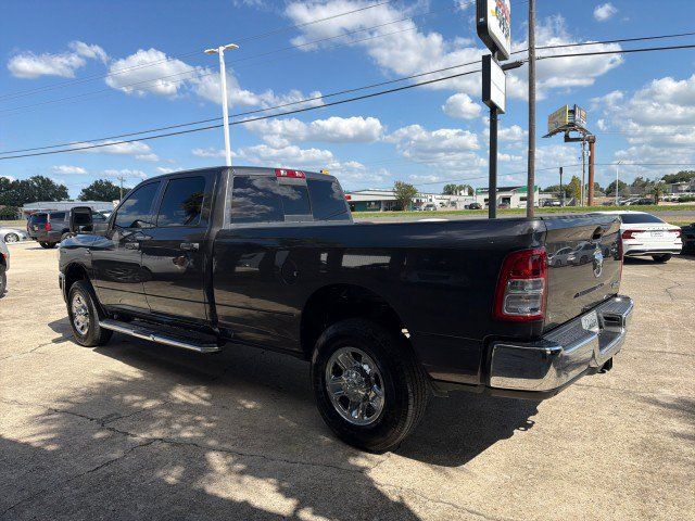 Used 2024 RAM 3500 Tradesman w/ Chrome Appearance Group AWD/4WD image 7
