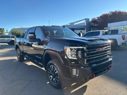 Used 2022 GMC Sierra 2500 AT4 w/ AT4 Premium Plus Package AWD/4WD image 4