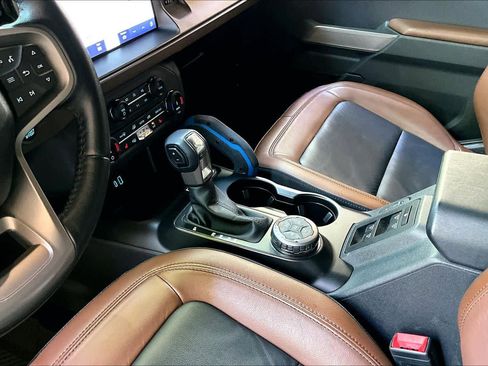Used 2022 Ford Bronco Outer Banks w/ Sasquatch Package AWD/4WD image 25