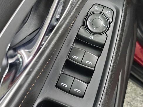 Used 2019 Chevrolet Traverse LT FWD image 34