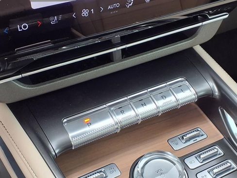 New 2025 Lincoln Nautilus Reserve w/ Jet Appearance Package image 21