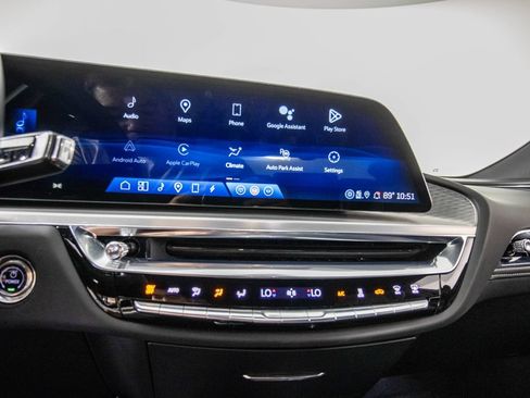 Used 2023 Cadillac Lyriq 2WD image 18