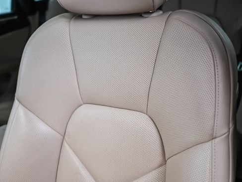 Certified 2024 Porsche Macan AWD/4WD image 29
