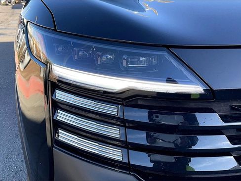 Used 2025 Nissan Kicks SV image 26