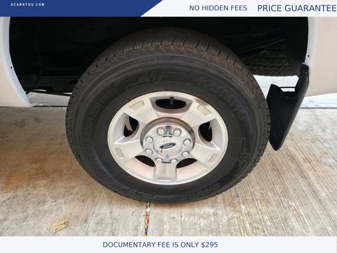 Used 2015 Ford F250 XLT w/ Snow Plow Prep Package image 26