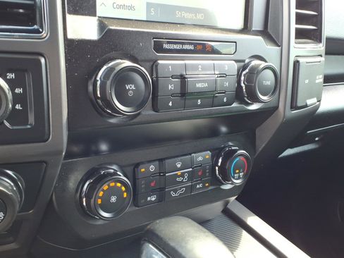 Used 2020 Ford F150 XLT w/ Equipment Group 302A Luxury AWD/4WD image 13